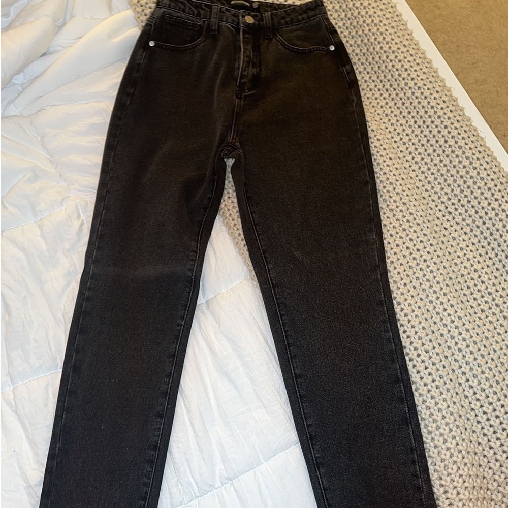 PRETTYLITTLETHING black straight leg jeans 🖤